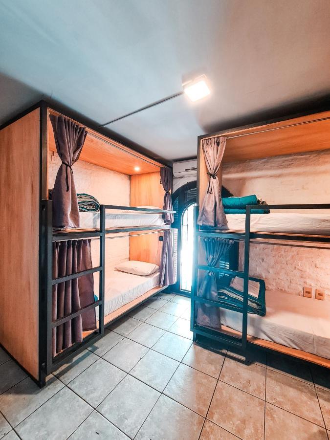 Mediomundo Hostal *