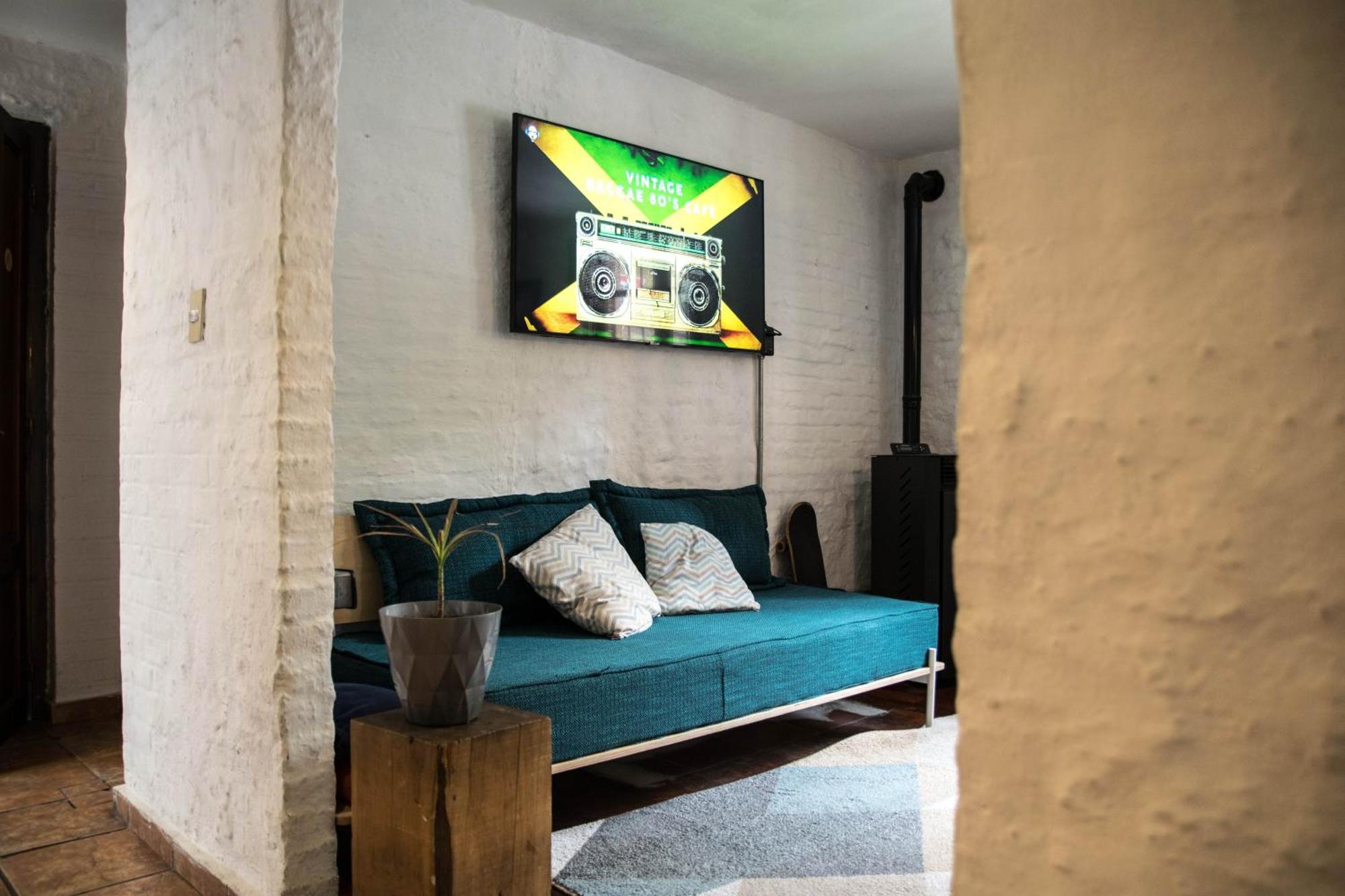 Albergue Mediomundo *
